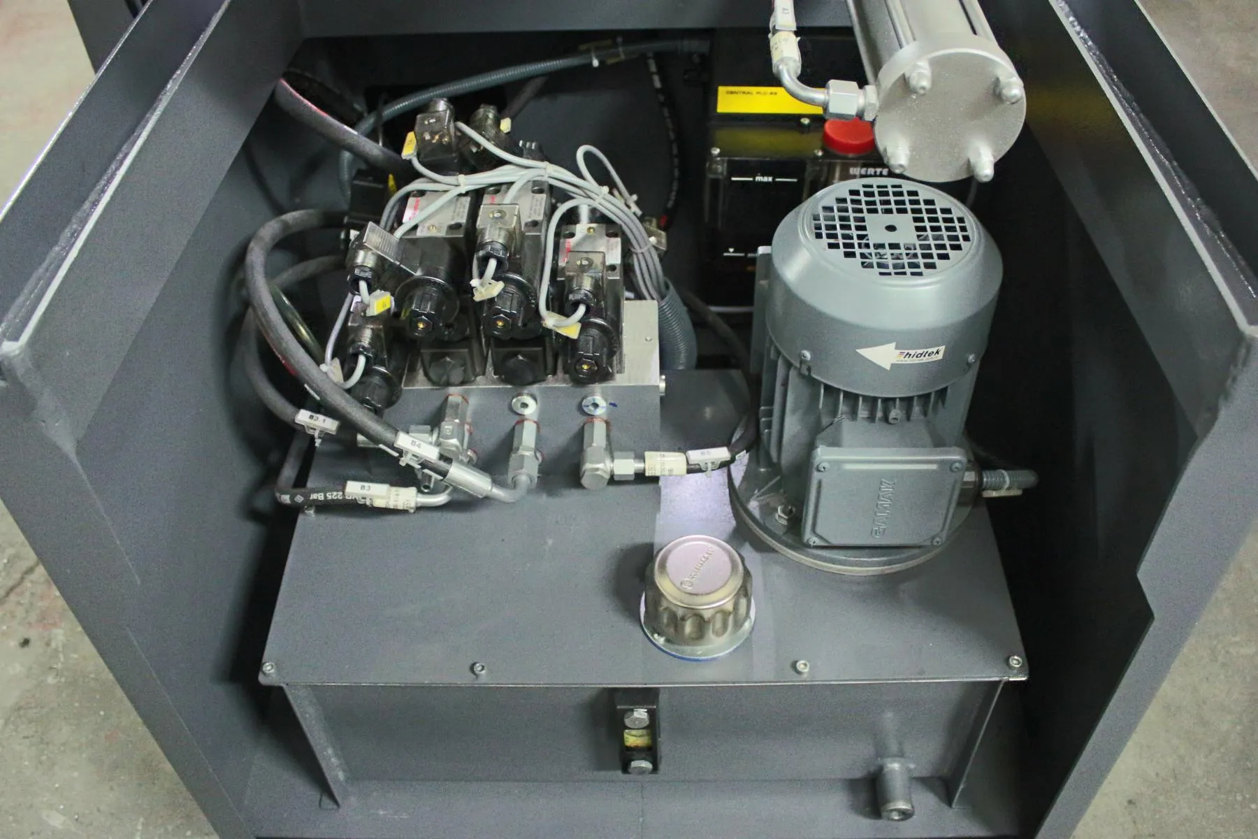 Kesmak Kesmak KSS 350 Servo-gesteuerte Doppelspannbacken Bandsäge - Bandsäge Produkte görsel 7