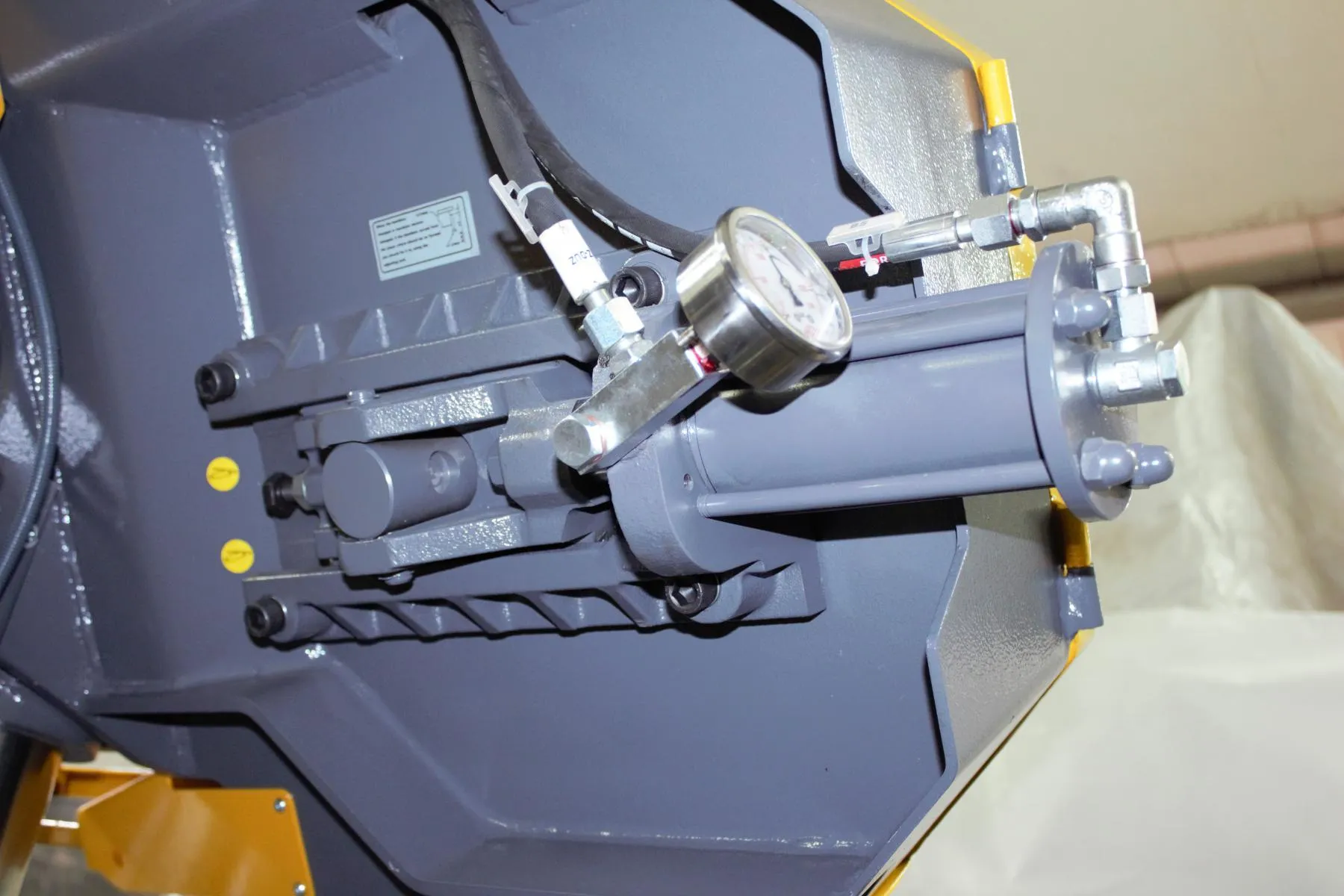 Kesmak Kesmak KSS 350 Servo-gesteuerte Doppelspannbacken Bandsäge - Bandsäge Produkte görsel 8